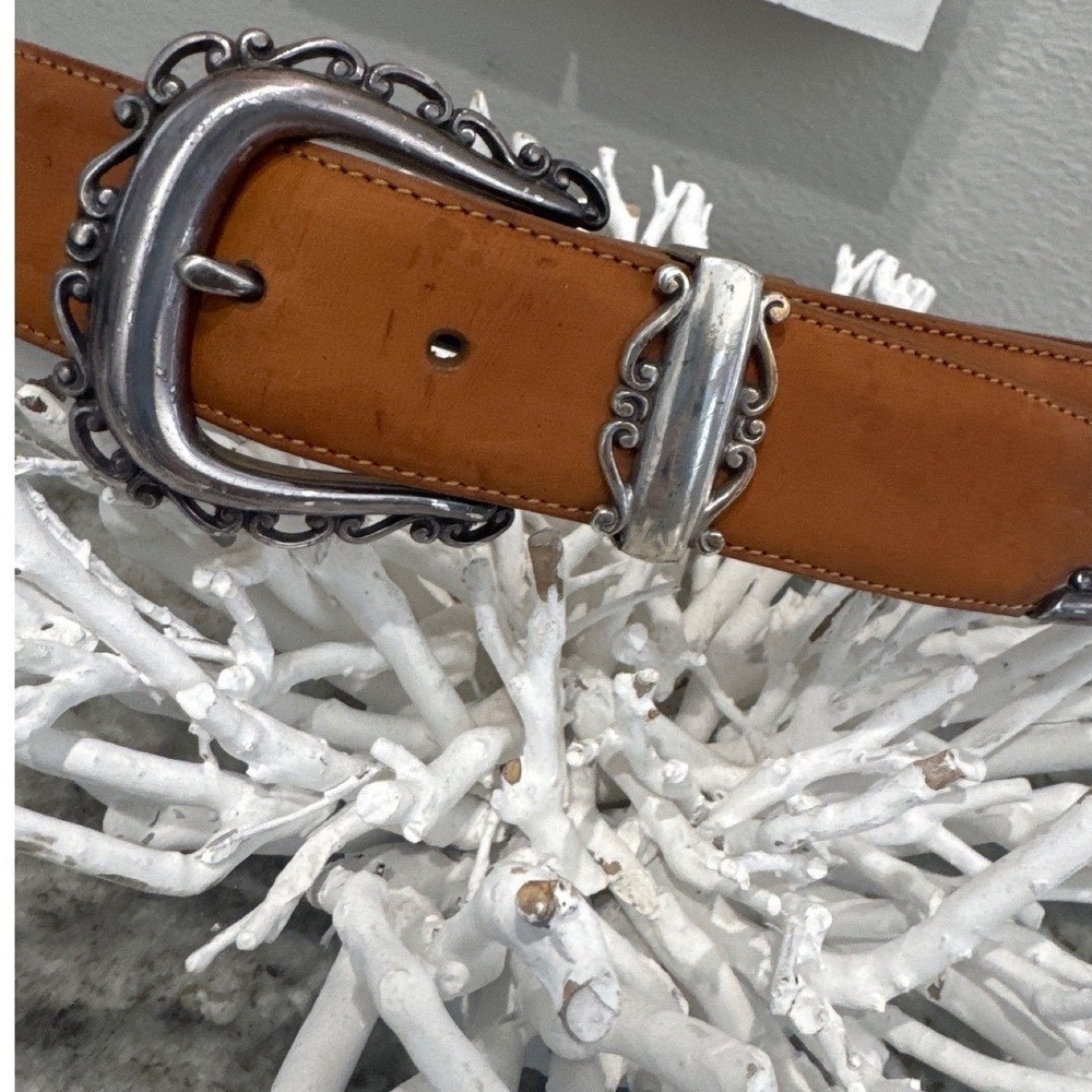 Brighton‎ women's tan leather western belt with an ornate silver-toned buckle MD